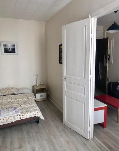 cute and quiet apartment in Montmartre