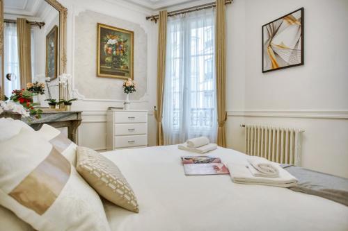 Galeries LaFayette - 7 bedrooms - lift - aircon - Tap to explore photos