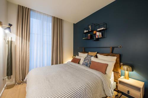 Magnifique appartement central 3 chambres / 3 BDR - Tap to explore photos