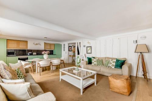 Pick A Flat's Apartment in Opéra/Grands-Boulevards - Rue de Provence Room Type - Two-Bedroom Apartment