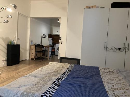 Appartement Cosy Paris 16 Saint Cloud - Tap to explore photos