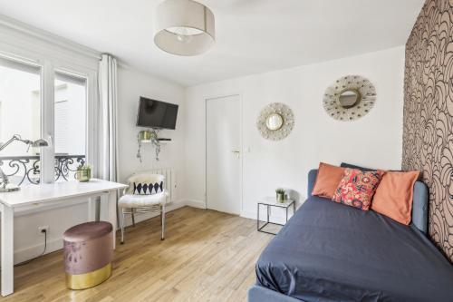 Luxury apartment near Le Marais - Tap to explore photos