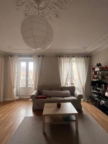 Central Parisian Apartment - Tap to explore photos