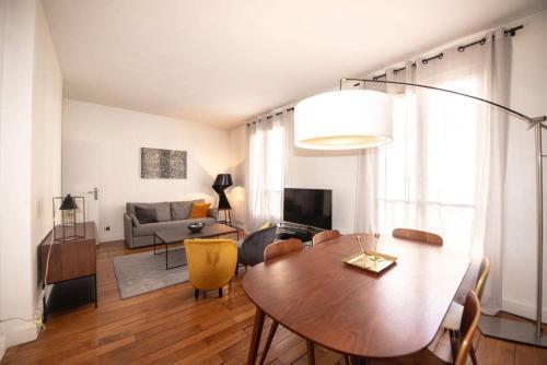 Appartement élégant Paris centre - Tap to explore photos