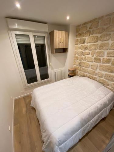 Appartement neuf à louer, Paris Sacré Cœur - Tap to explore photos