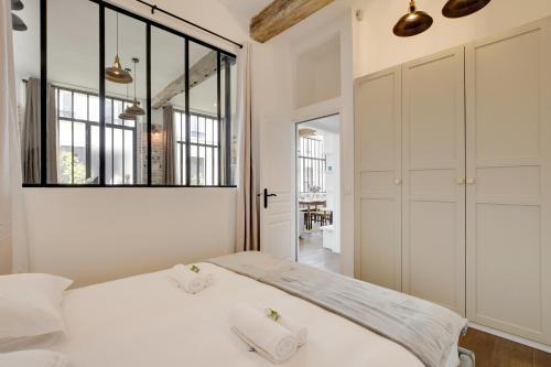 Magnifique loft 6P proche Bastille - Tap to explore photos