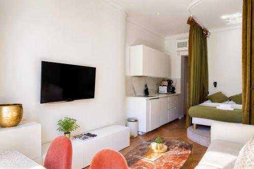 TheBlueStay 345 - Stunning Apartment in Paris 8 - Tap to explore photos
