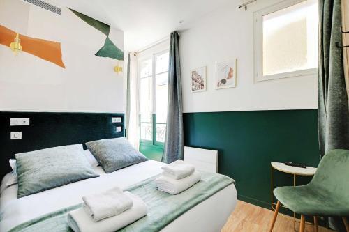 Cosy Cocoon for 2P with A-C - Near Montmartre - Tap to explore photos