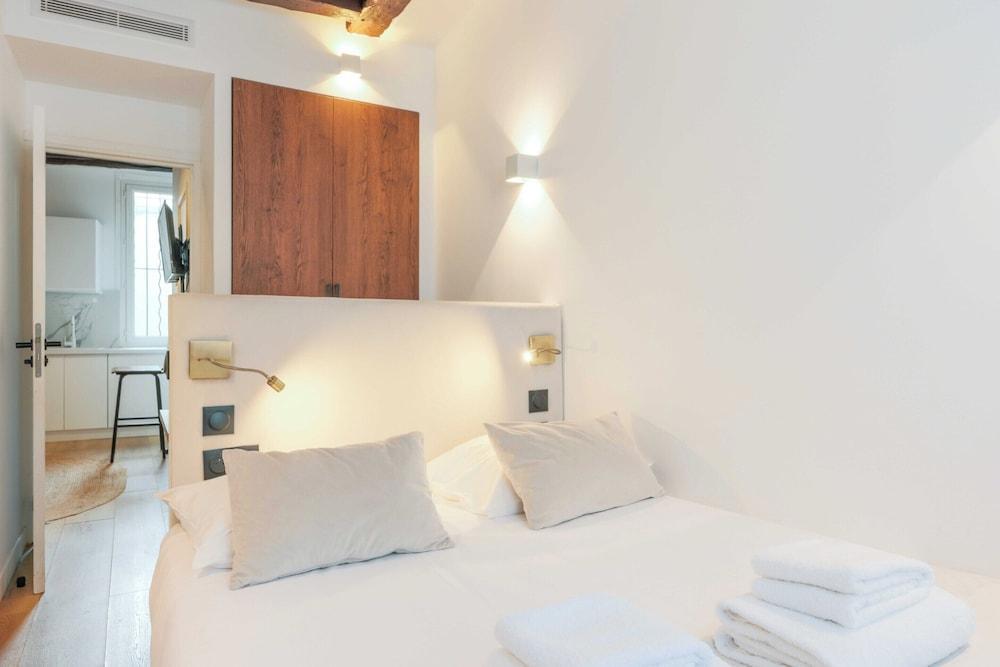 Peaceful Apartment - 2br/4p - Sorbonne - Tap to explore photos