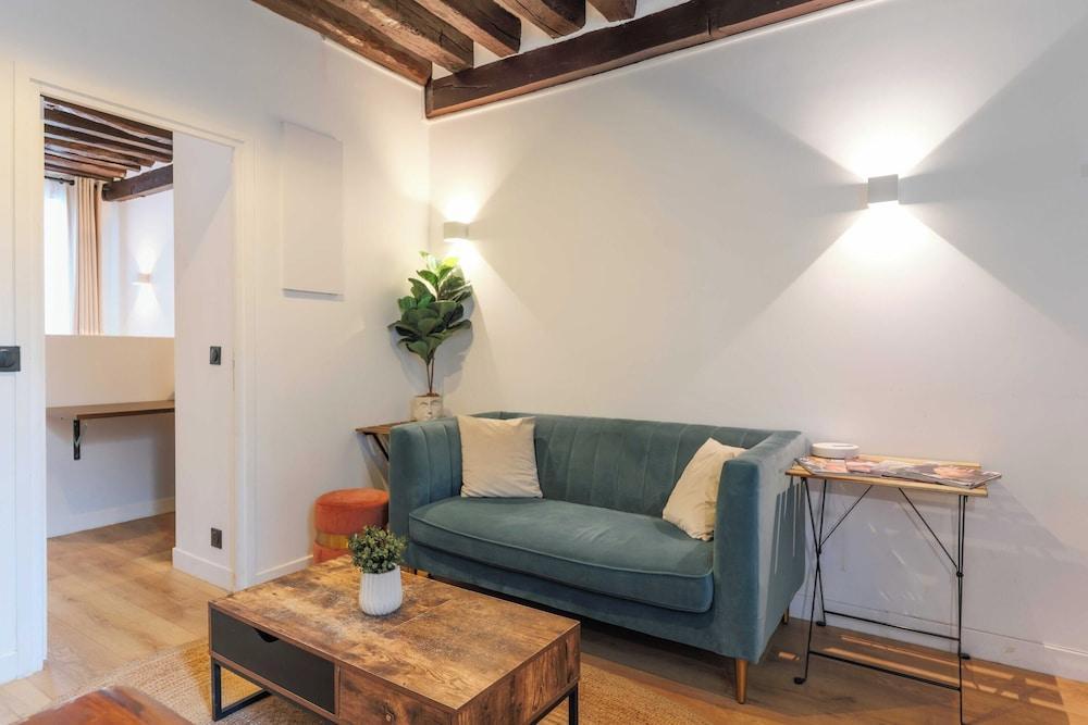 Peaceful Apartment - 2br/4p - Sorbonne - Tap to explore photos