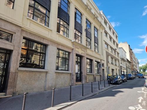 Art Deco Loft - 2BR and 2BA near Canal Saint Martin