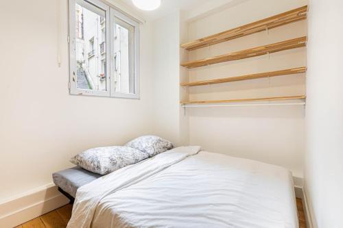 GuestReady - Appartement Chic et Élégant - Tap to explore photos