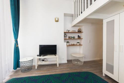 Le Loft Latin - Heart of Latin Quarter - Tap to explore photos