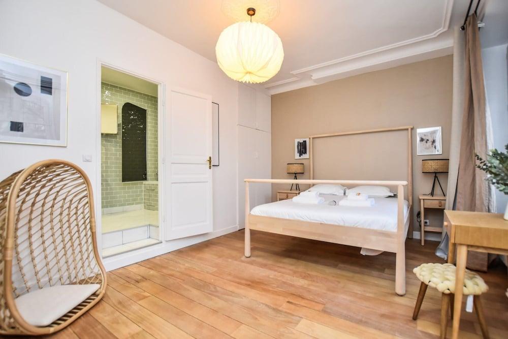 Chic Apartment - 3br/8p - Canal Saint-martin - Tap to explore photos