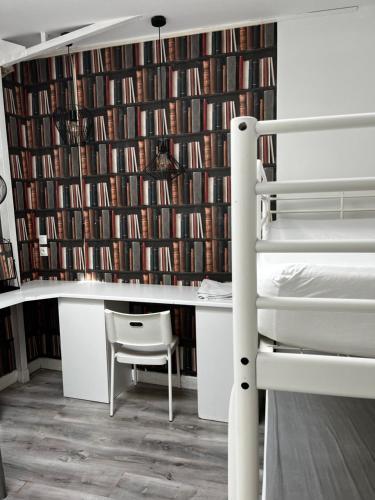 Chez Mia Paris Room Type - Single Bed in Male Dormitory Room