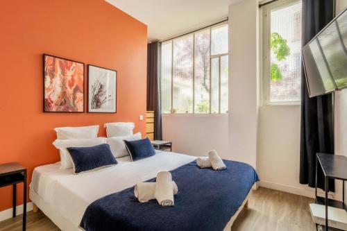 Bastille Voltaire with garden 3BD for 8 guests Room Type - Apartment