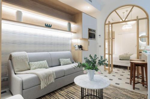 New Luxury and Cozy apartment - Notre Dame - Tap to explore photos