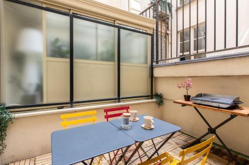 Geranimus M : Heart of Paris with Patio - Tap to explore photos