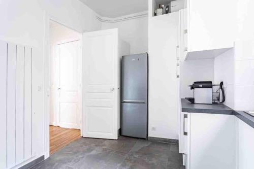 Grand appartement familial - Tap to explore photos