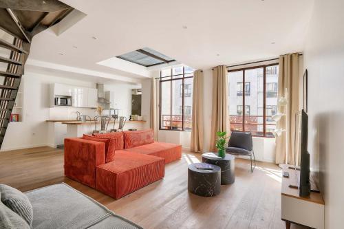 Amazing loft between Le Marais and Bastille - Tap to explore photos