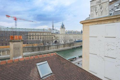 Cosy flat Saint-Michel - Seine