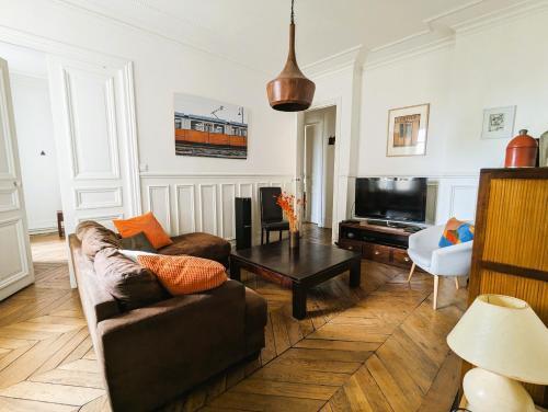 Appartement typique et confortable - Voltaire - Tap to explore photos