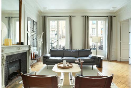 Luxurious Residence - Located in Paris City Centre - Walking Distance From The Louvre - Tap to explore photos