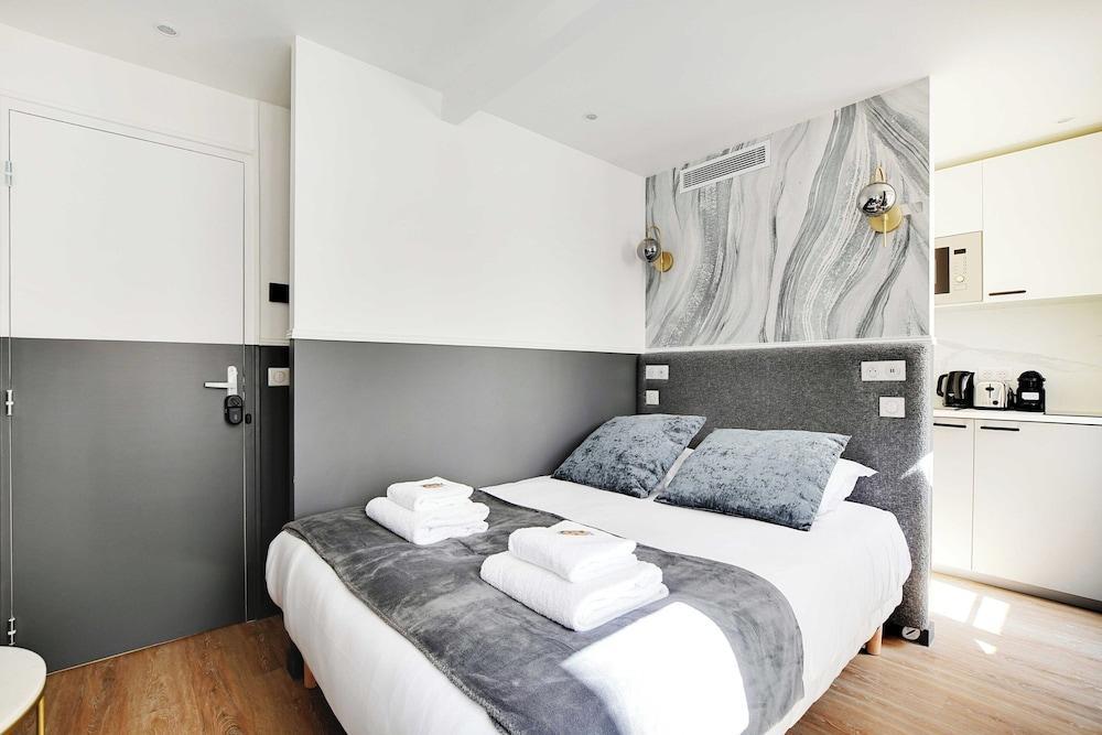 Cosy Studio for 2P With A/C - Near Montmartre - Tap to explore photos