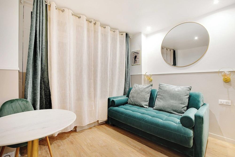 Comfort Apartment 1bd/4p With AC - Near Montmartre - Tap to explore photos
