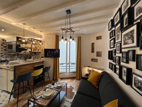 Appartement Montmartre Sacré Cœur - Tap to explore photos