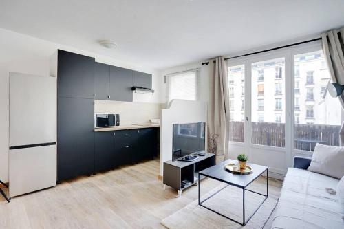 Appartement refait à neuf - Paris - Tap to explore photos