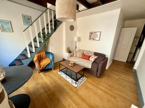 Home Sweet Home Arc de Triomphe Villa Laugier - Tap to explore photos
