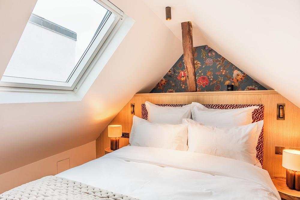 Maison La Bohème Montmartre - Studios & Apartments - Tap to explore photos