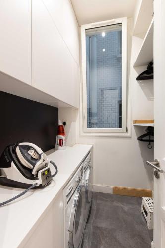 Luxury apartment 5BR 10P Trocadero - Tap to explore photos