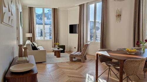 Pick A Flat's Apartment in Grands-Boulevards - Boulevard Saint-Denis