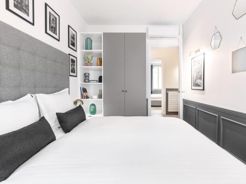 LivinParis - Luxury AC 4 Bedrooms Auteuil Eiffel I - Tap to explore photos