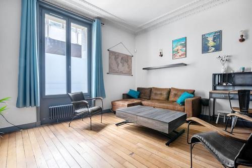 Apartment near Eiffel Tower Olympic games tickets - Tap to explore photos