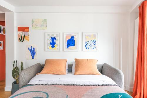 Charming Apartment - Montmartre - 4 guests - Tap to explore photos