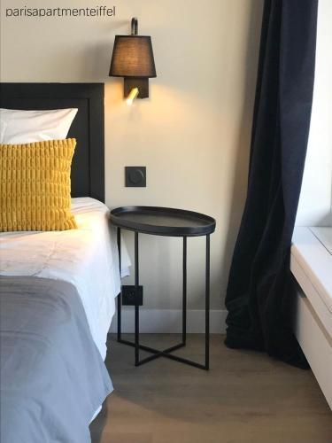 large apartment,view & terrace Paris - Tap to explore photos