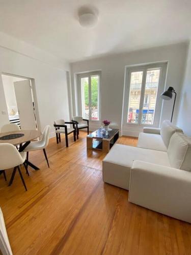 Apartment 85m2 Paris Center Republique 2 BR-4P - Tap to explore photos