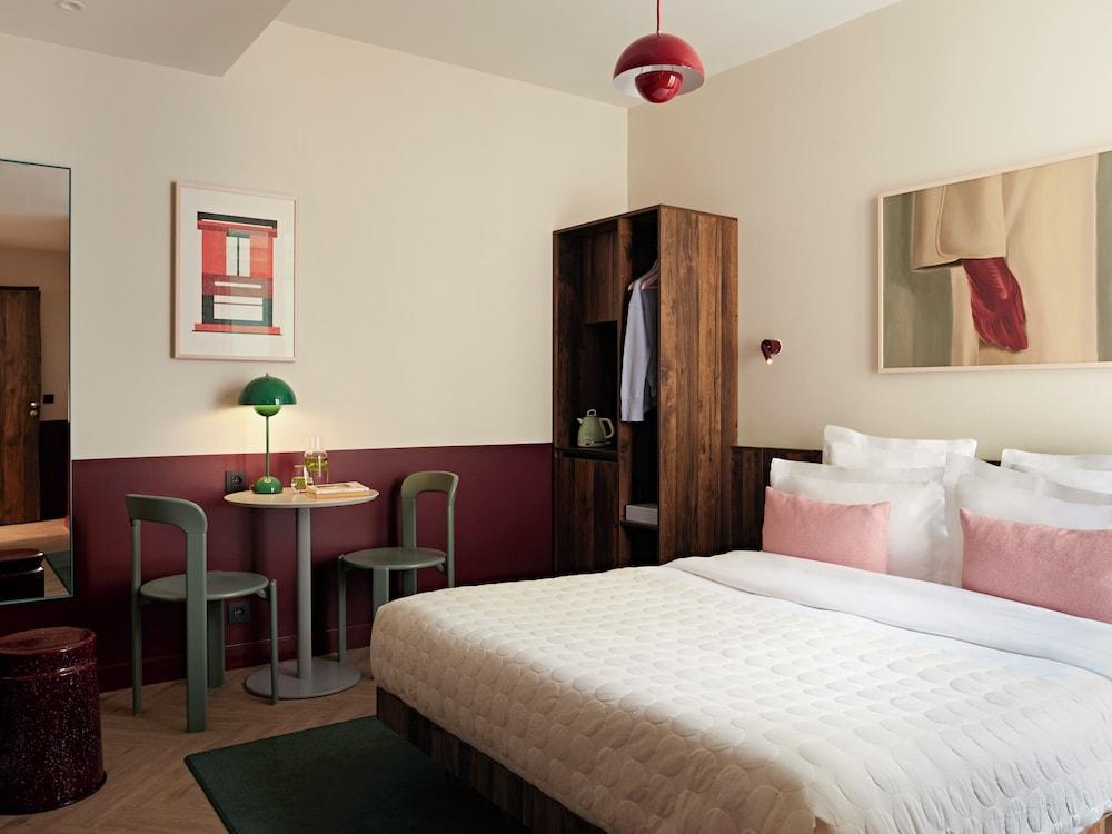 Numa Paris Champs-Élysées Room Type - Medium Room