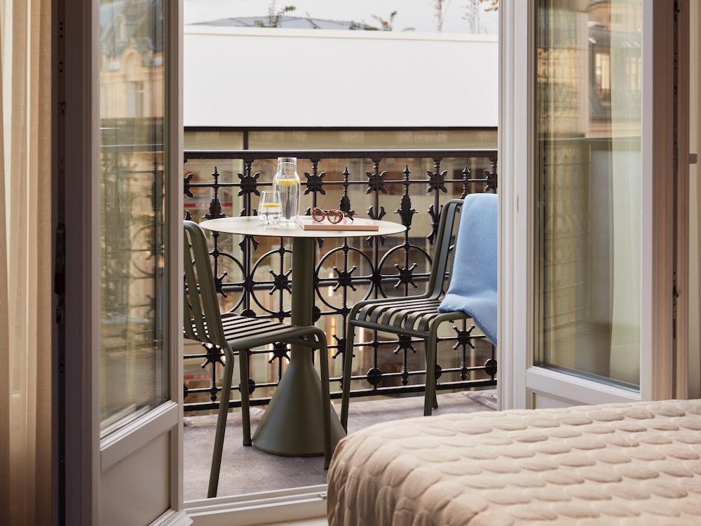 Numa Paris Champs-Élysées Room Type - Medium Studio, Kitchenette, Balcony Numa Paris Champs-Élysées Room Type - Medium Studio, Kitchenette, Balcony
