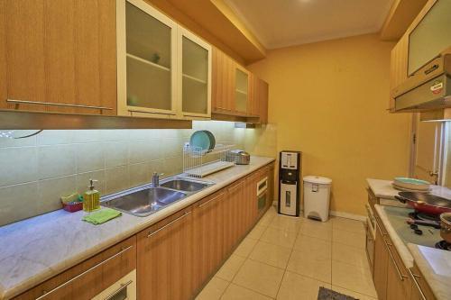 2BR Magnificent View Apartment at ITC Kuningan - Tap to explore photos