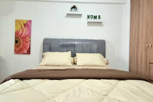 Apt Bassura Studio Tower E with Pool & Smart TV