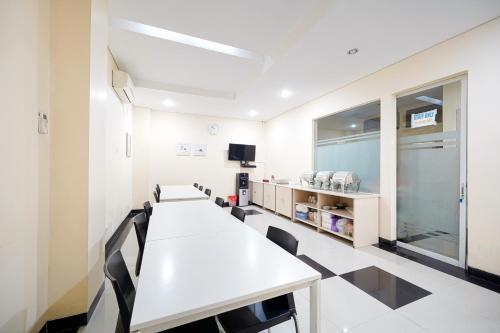 Multi 88 Syariah Room Type - Superior Twin Room, City View