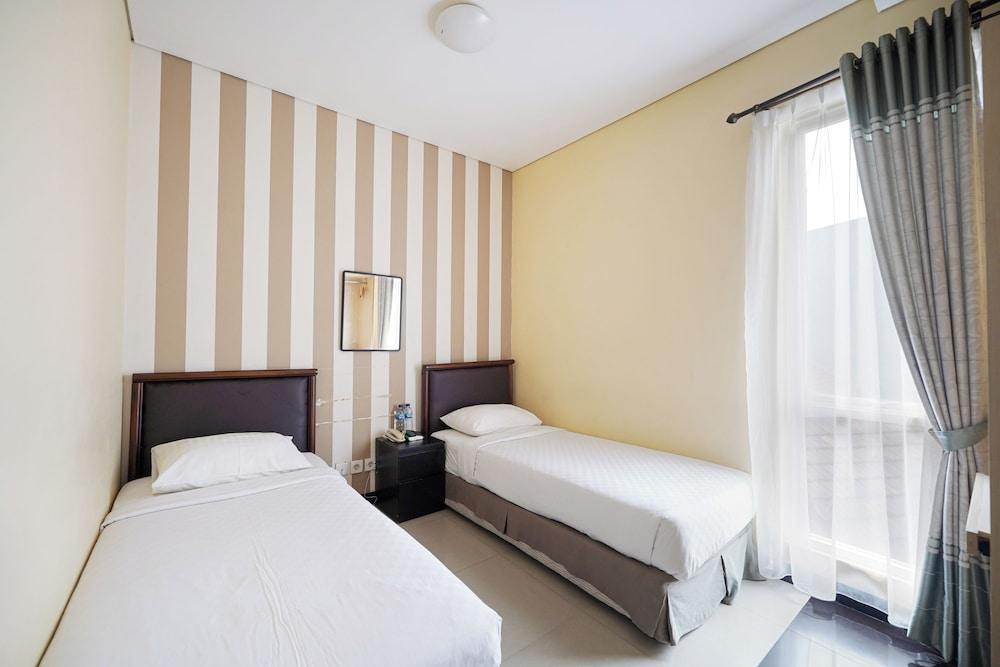Multi 88 Syariah Room Type - Superior Twin Room, City View