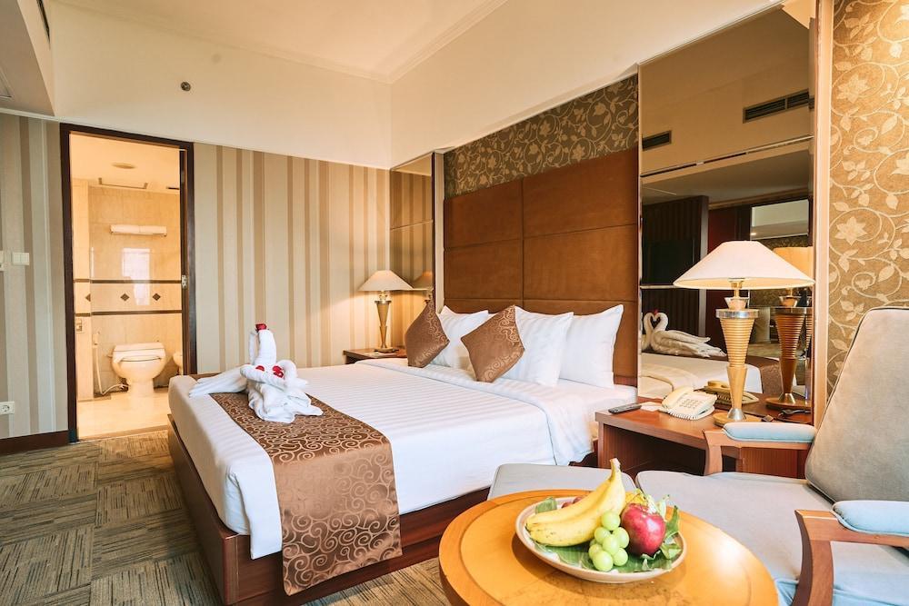 Horison Ultima Menteng Jakarta Room Type - Junior Room