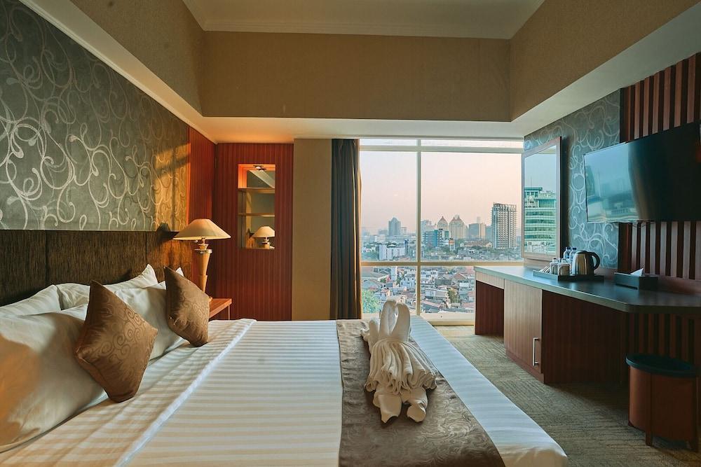 Horison Ultima Menteng Jakarta Room Type - Executive Room