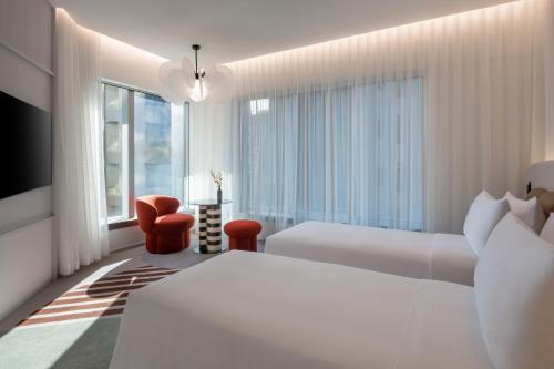 Mondrian Hong Kong Room Type - Premier Twin Room