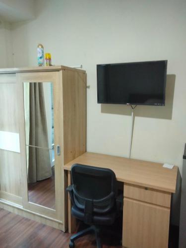 Puri Orchard Apartment - Tap to explore photos